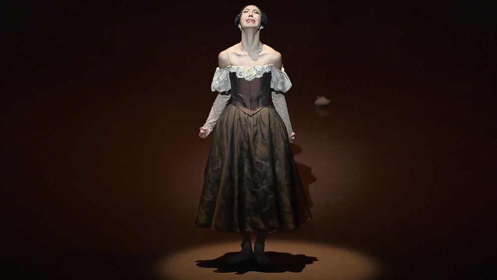 Agnes Su in Onegin. Photo courtesy of The Stuttgart Ballet.